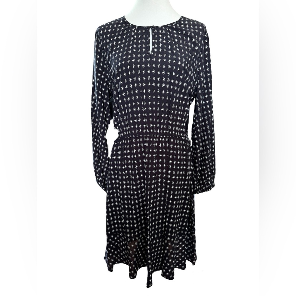 Old Navy Waist-Defined Keyhole Ruffle Black White Modest Dress, Large, Elastic